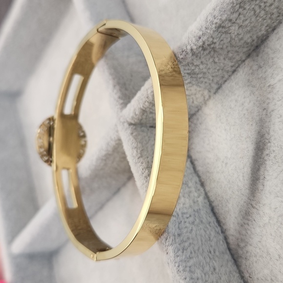 18k Gold Plated Stainless Steel Medusa Face Bangle with Zircon Stones - Picture 5 of 10